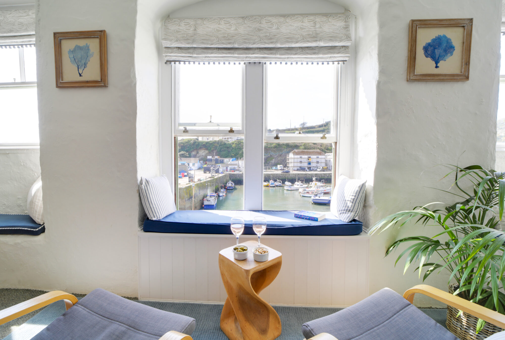 Customs House Loft, Porthleven - interiors