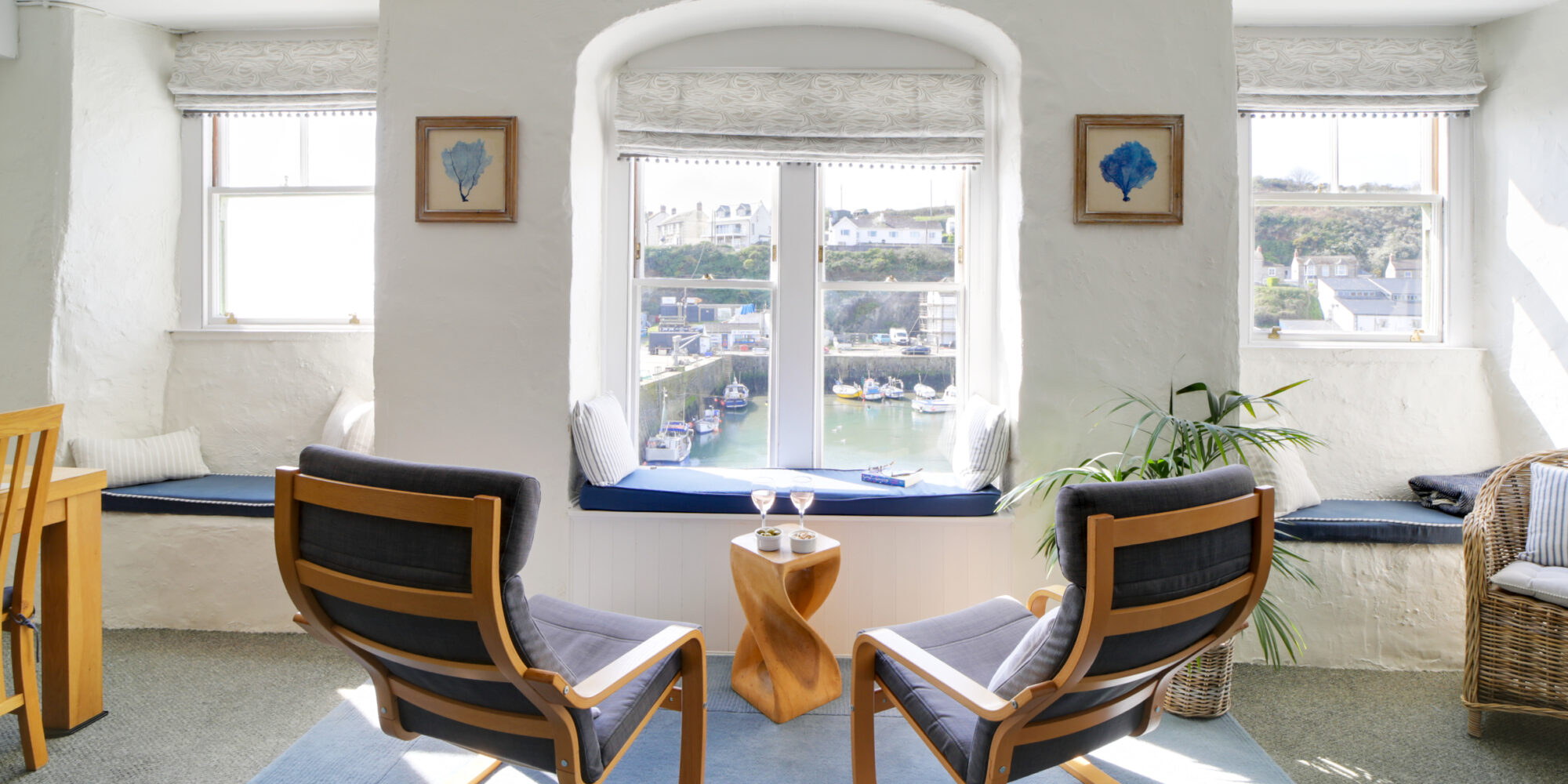 Customs House Loft, Porthleven - interiors