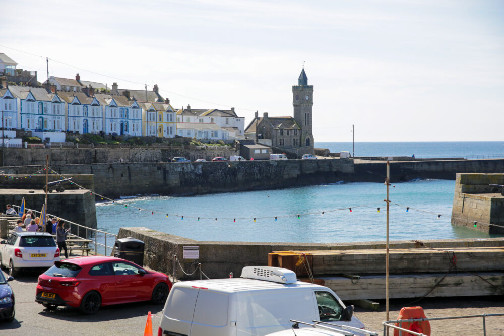 Customs House Loft, Porthleven - interiors