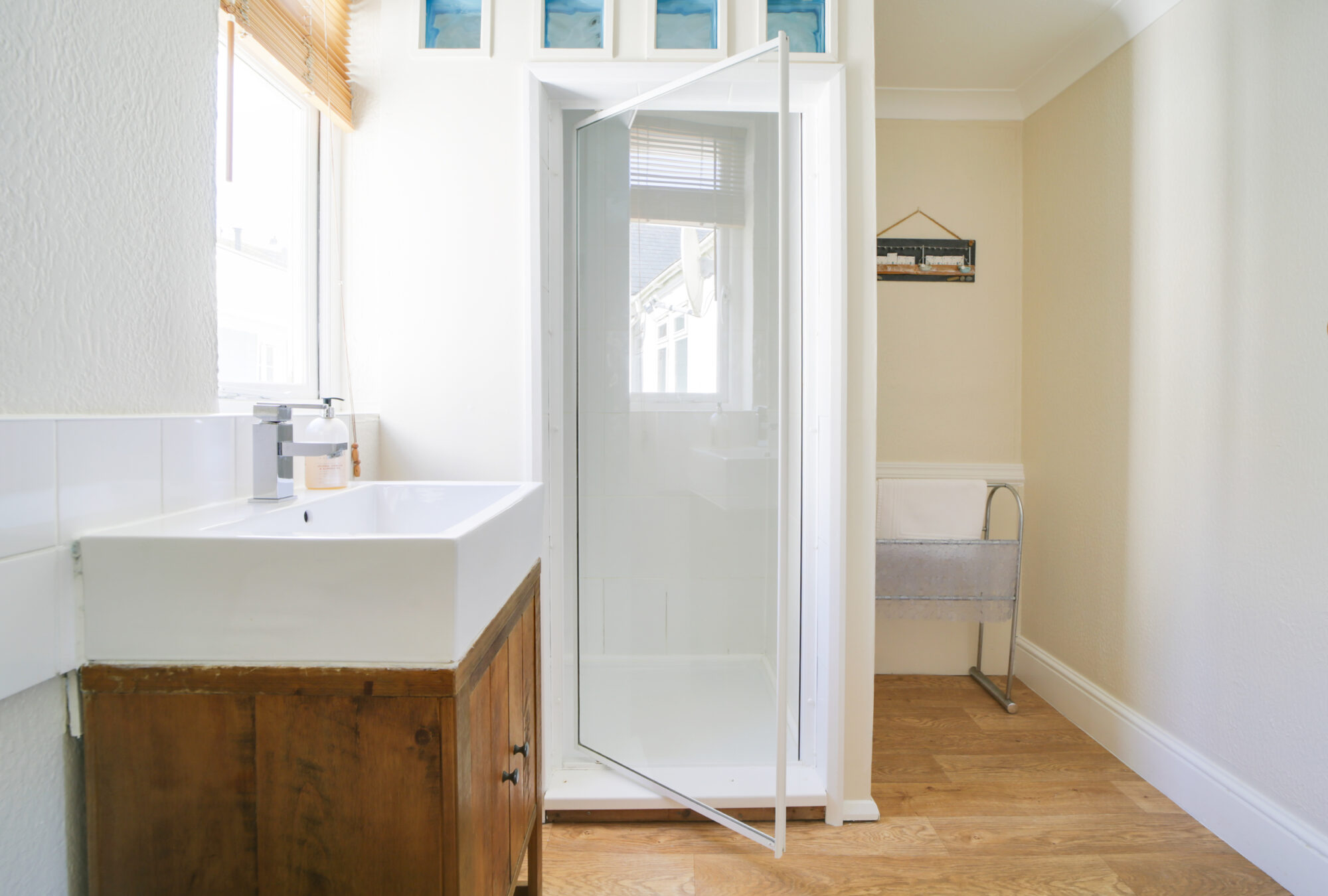 Customs House Loft, Porthleven - interiors