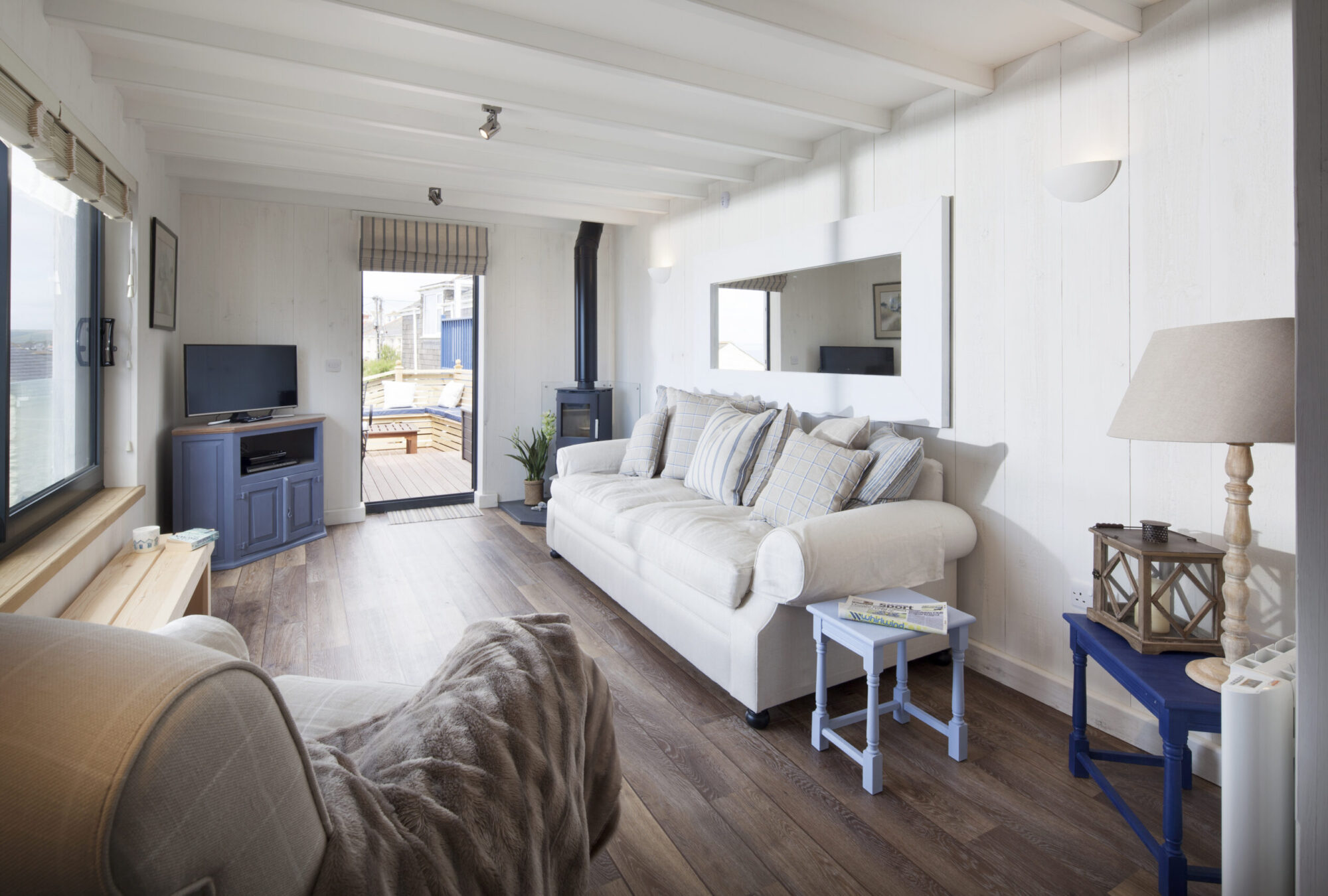 Gull's Way holiday cottage Porthleven interiors exteriors