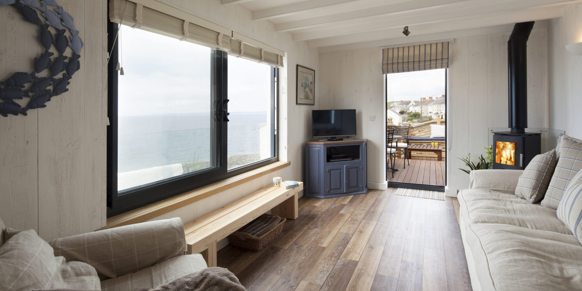 Gull's Way holiday cottage Porthleven interiors exteriors