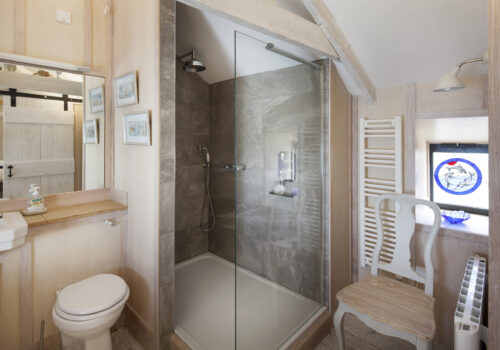 Gull's Way holiday cottage Porthleven interiors exteriors