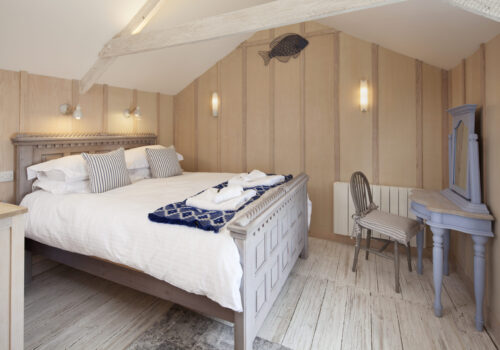 Gull's Way holiday cottage Porthleven interiors exteriors