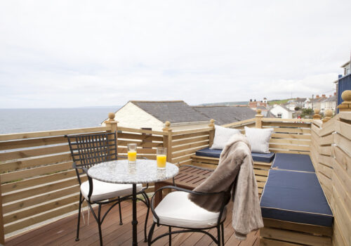 Gull's Way holiday cottage Porthleven interiors exteriors
