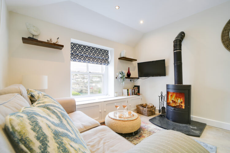 Harbour View Cottage, Porthleven - interiors