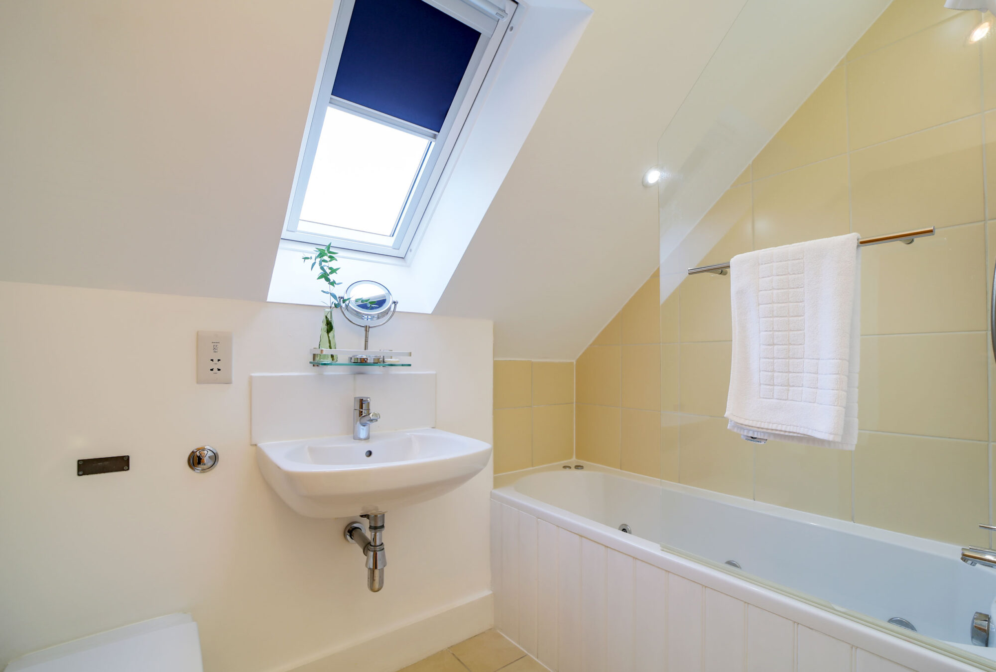 Mackerel Loft, Portheven - Interiors