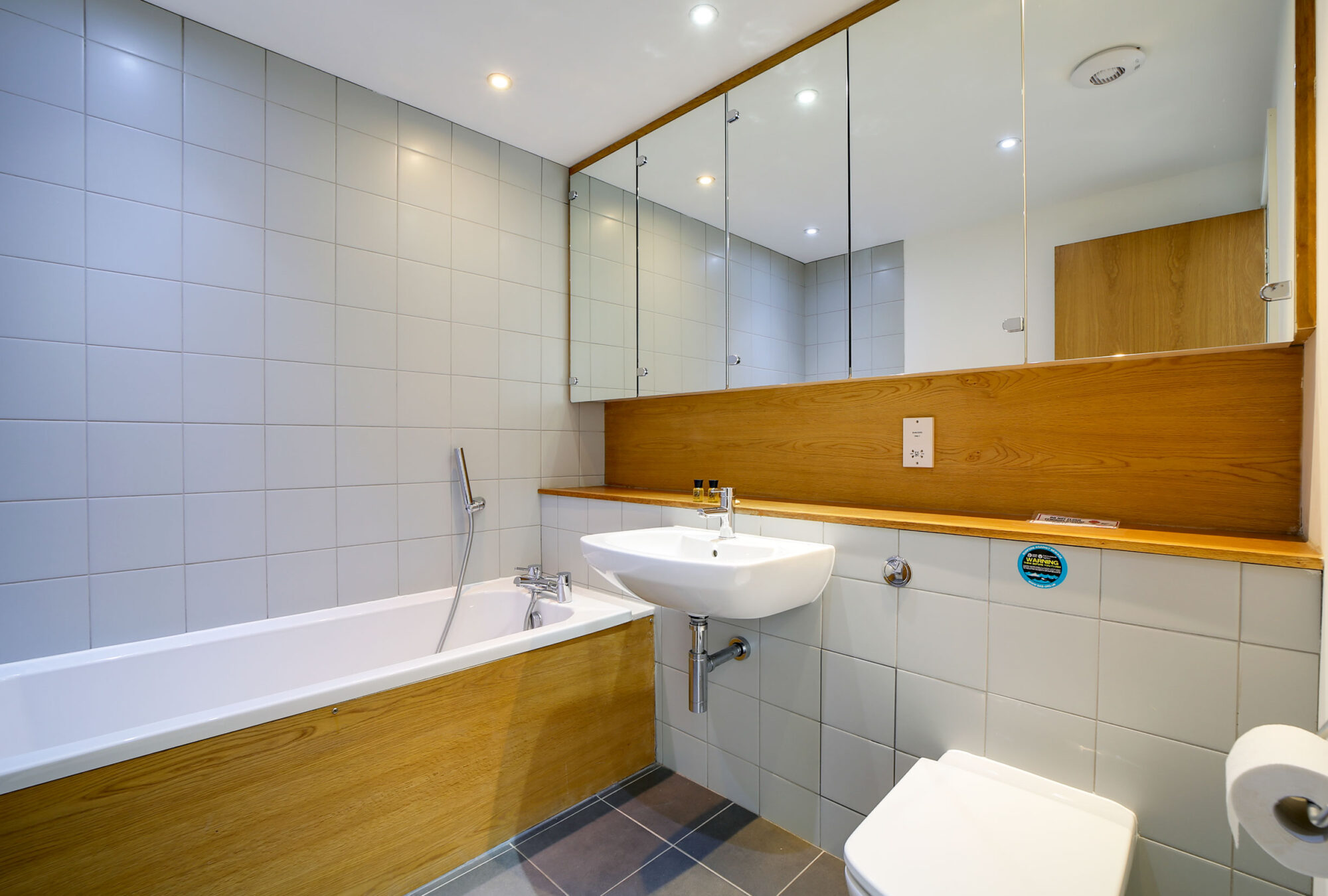 Spinnakers, Porthleven - interiors