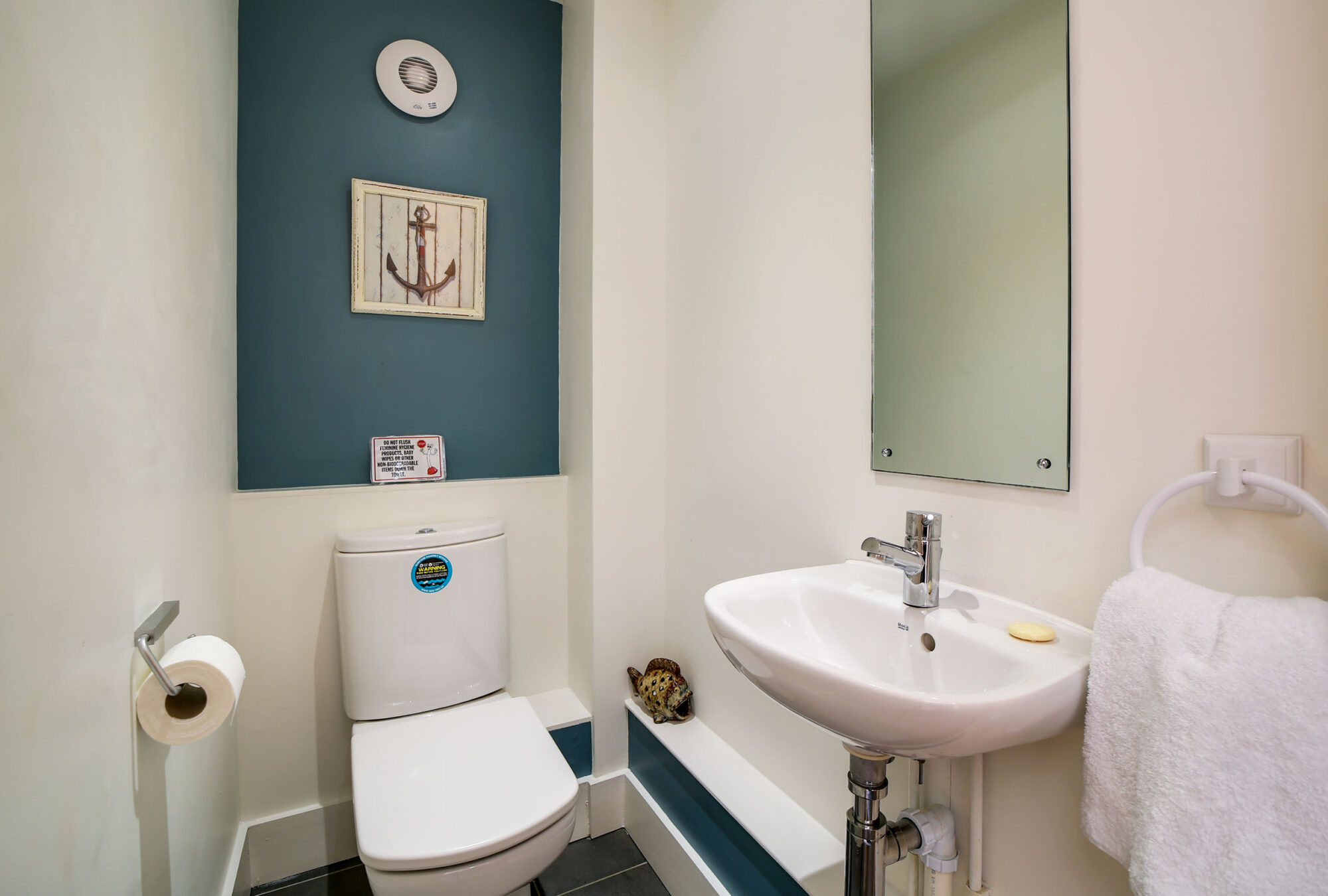 Spinnakers, Porthleven - interiors
