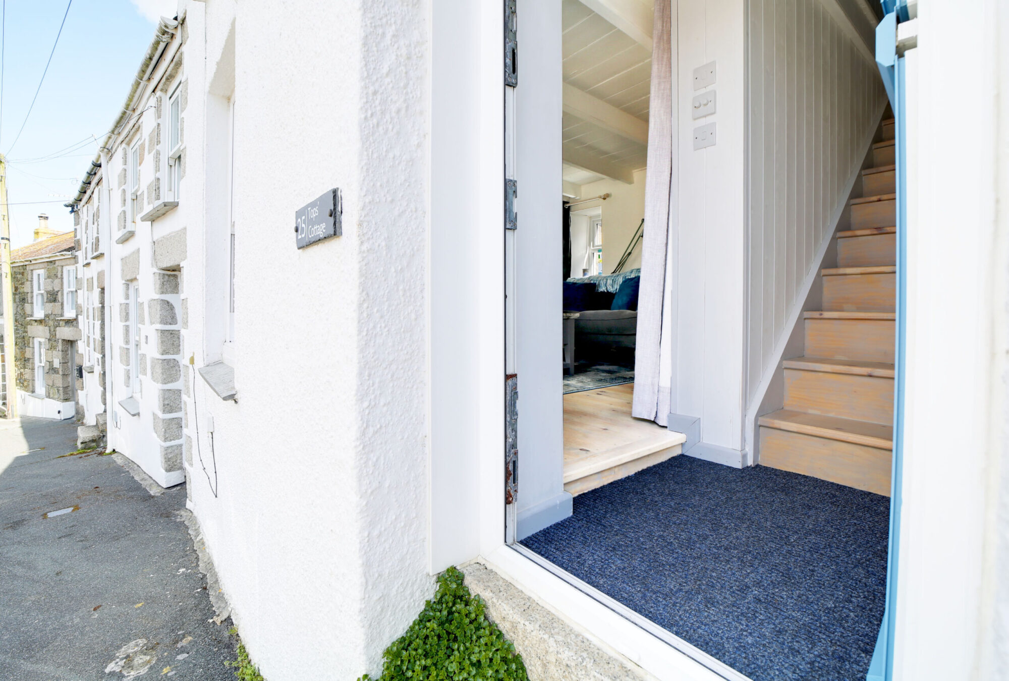 Tops cottage interiors