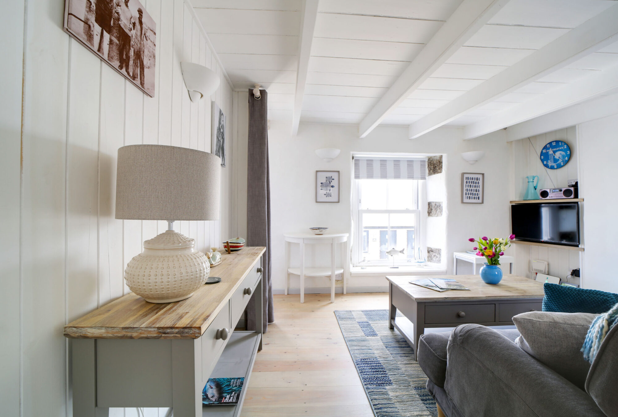 Tops cottage interiors