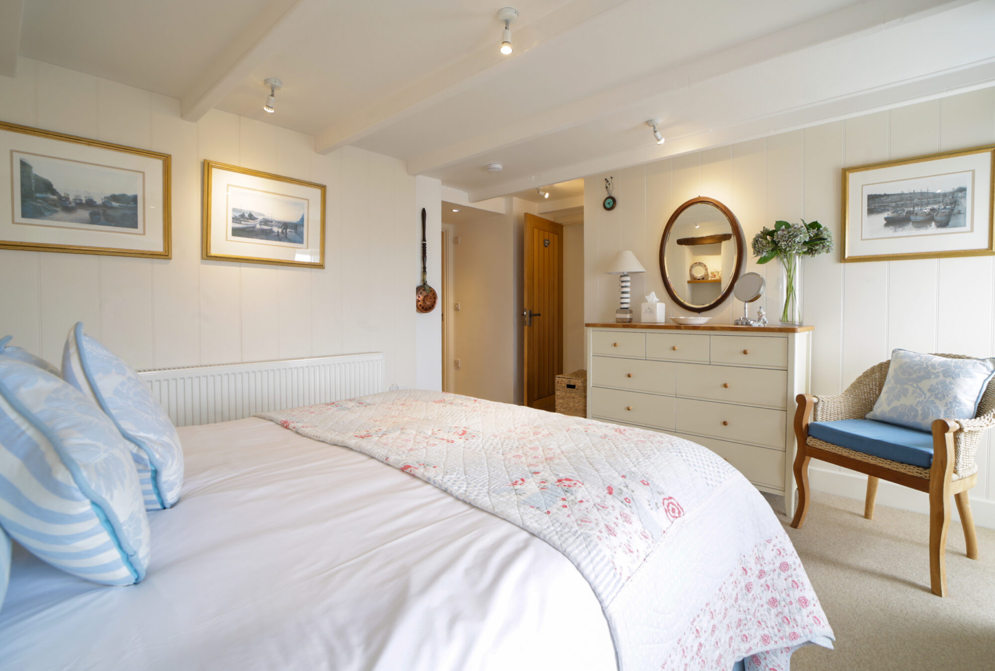 Trigg Cottage, Porthleven - interiors