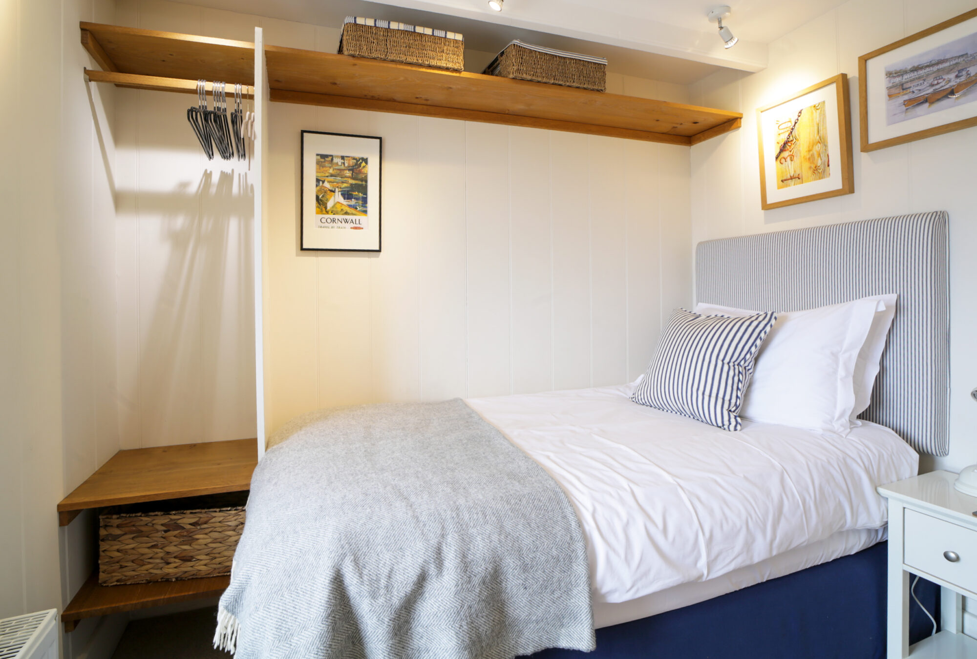 Trigg Cottage, Porthleven - interiors